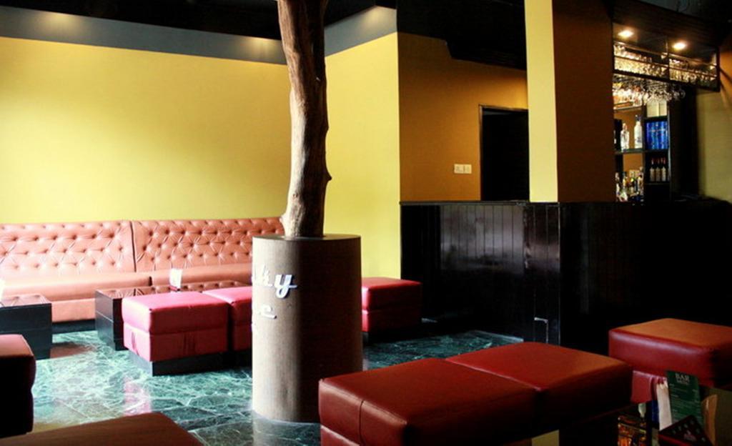 La Franklin Hotel Bhubaneswar Dış mekan fotoğraf