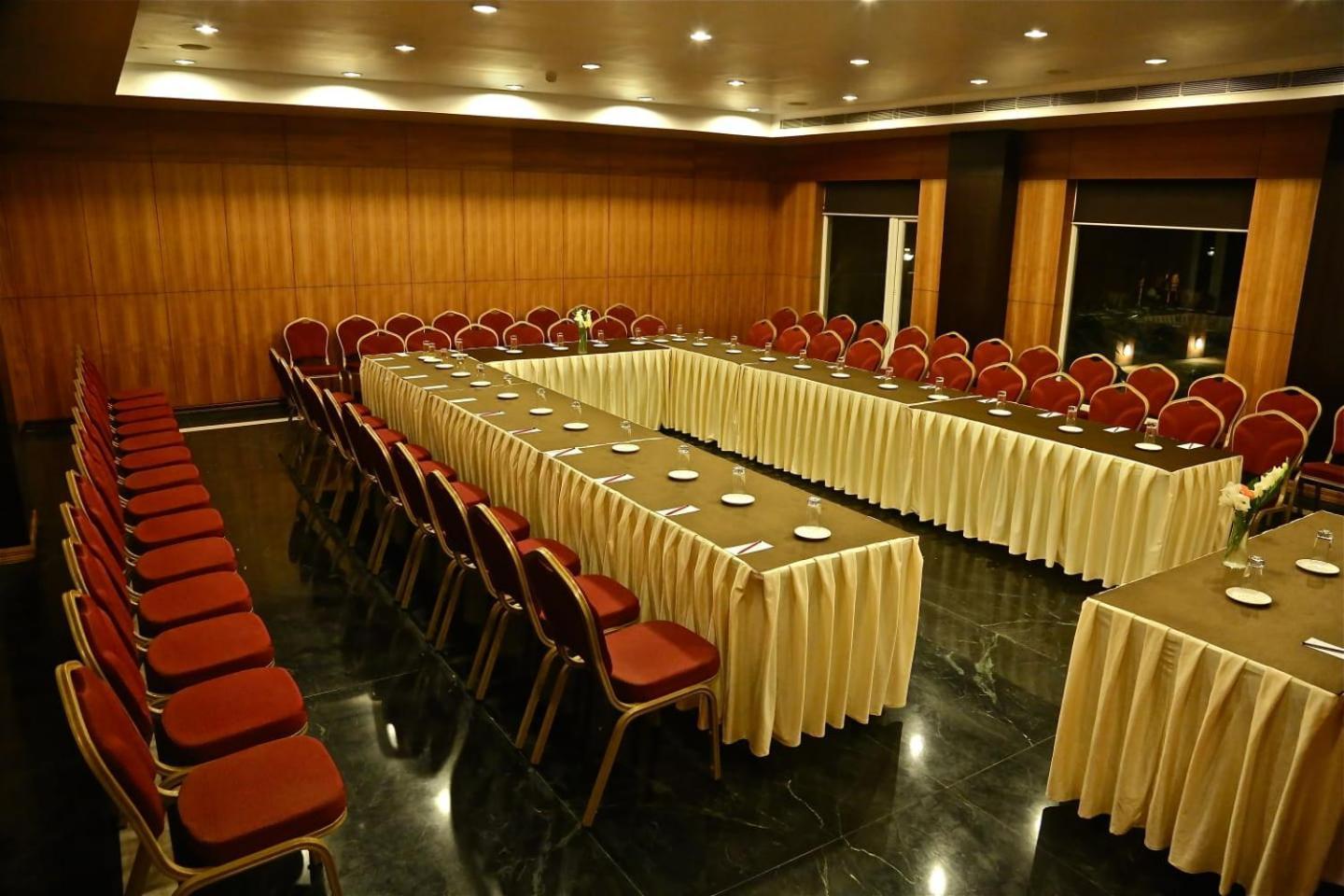 La Franklin Hotel Bhubaneswar Dış mekan fotoğraf