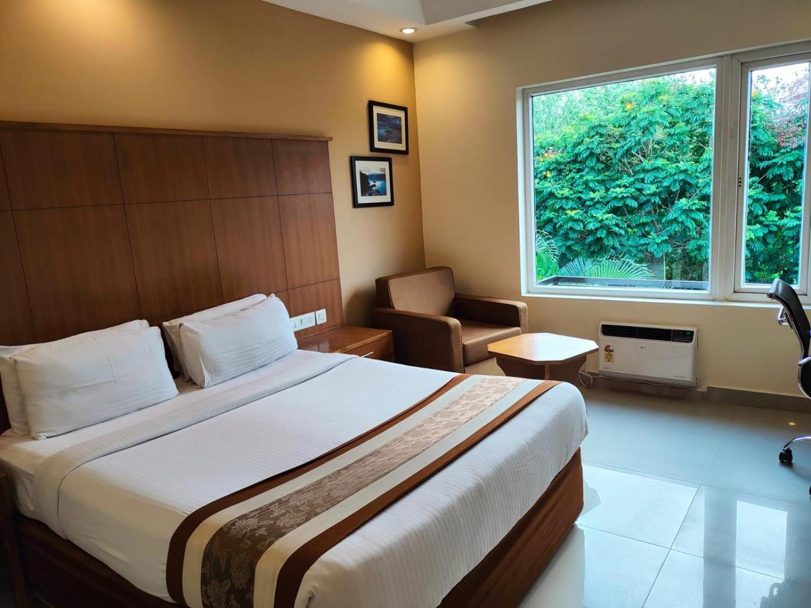 La Franklin Hotel Bhubaneswar Dış mekan fotoğraf