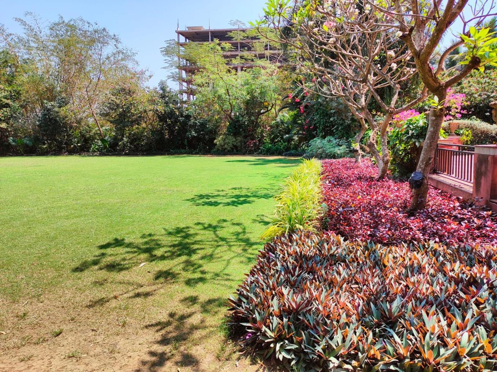 La Franklin Hotel Bhubaneswar Dış mekan fotoğraf