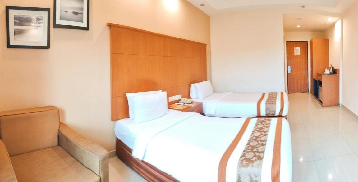 La Franklin Hotel Bhubaneswar Dış mekan fotoğraf