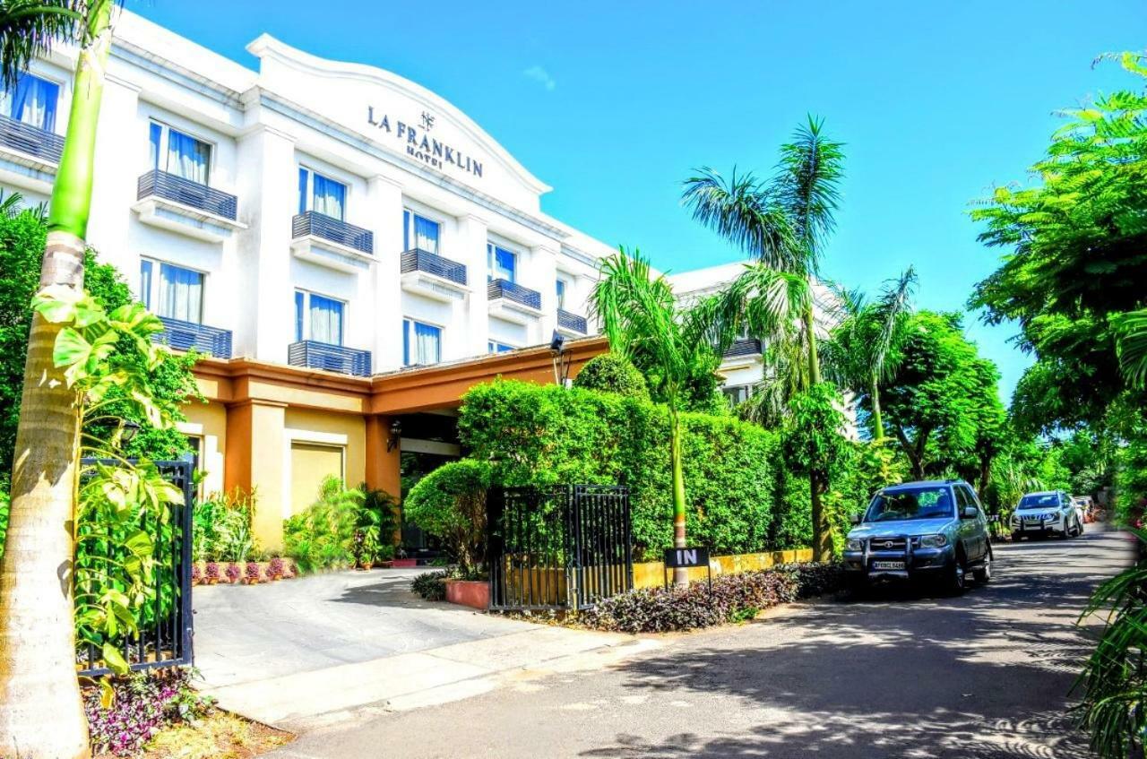 La Franklin Hotel Bhubaneswar Dış mekan fotoğraf