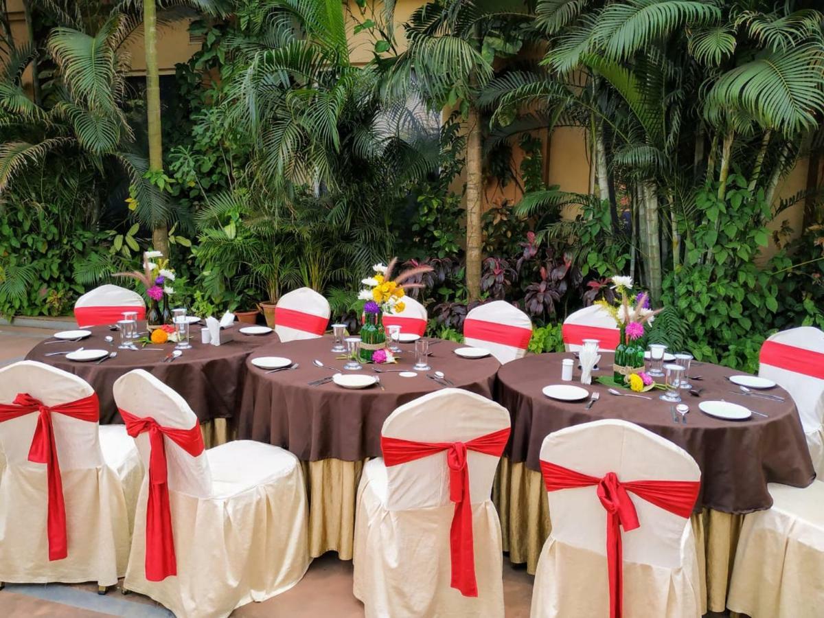 La Franklin Hotel Bhubaneswar Dış mekan fotoğraf